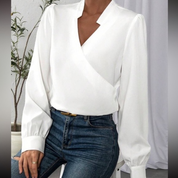 Luxe black classic surplice long sleeve blouse - Picture 5 of 7